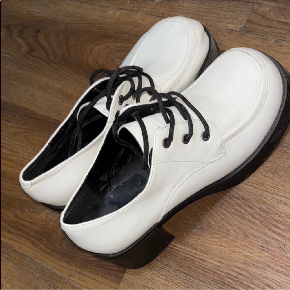 Women’s White Leather Shoes